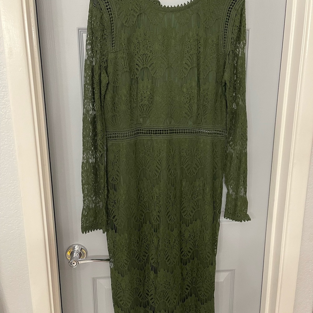 Love By Design Green Sheath Dress with Bishop Sleeves